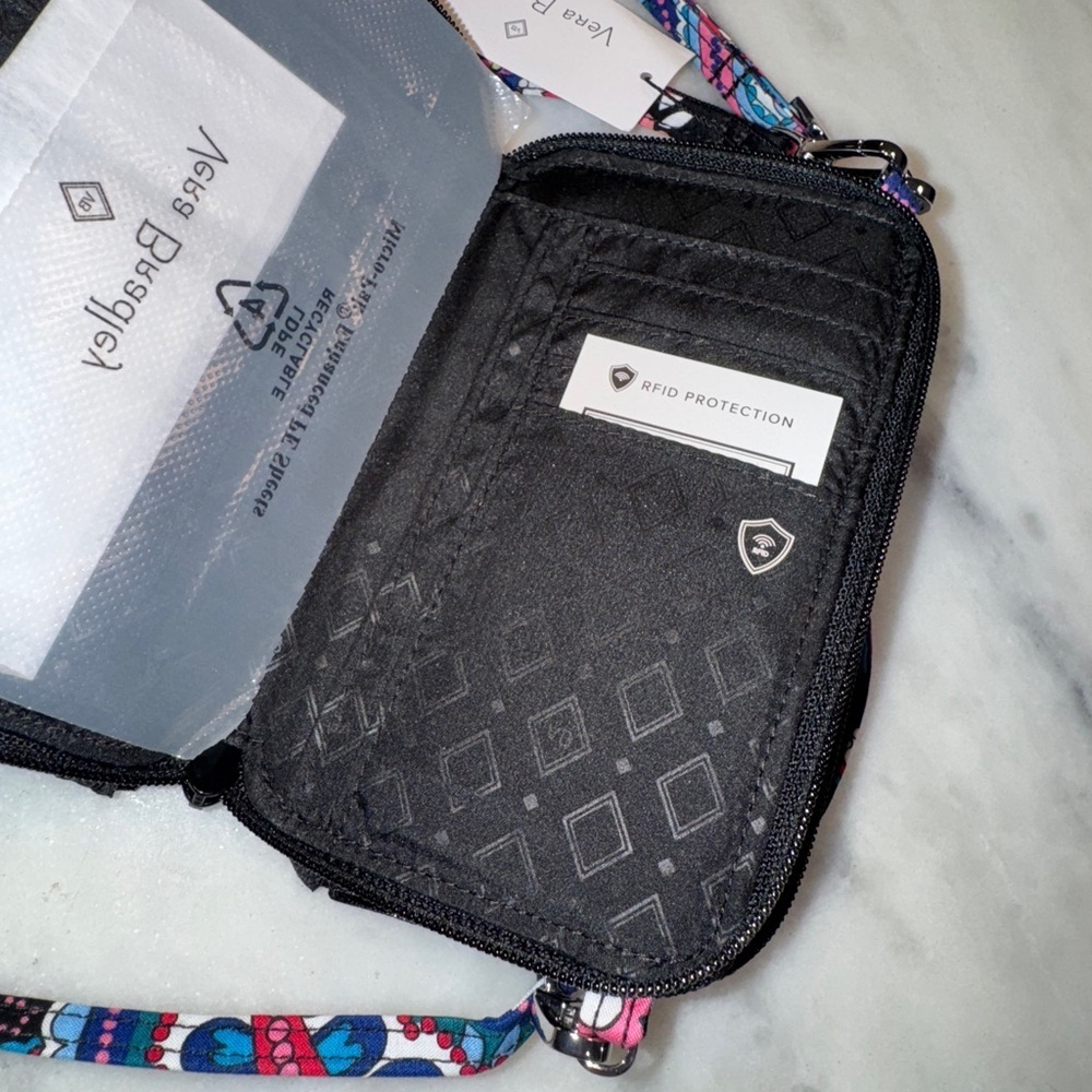 NWT Vera Bradley All in One Wristlet, Purse, Wallet crossbody - Picture 6 of 6